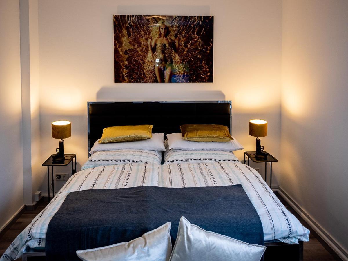 Gemuetliche & Individuelle Ferienwohnungen In Krefeld - Junik Apartments Екстер'єр фото