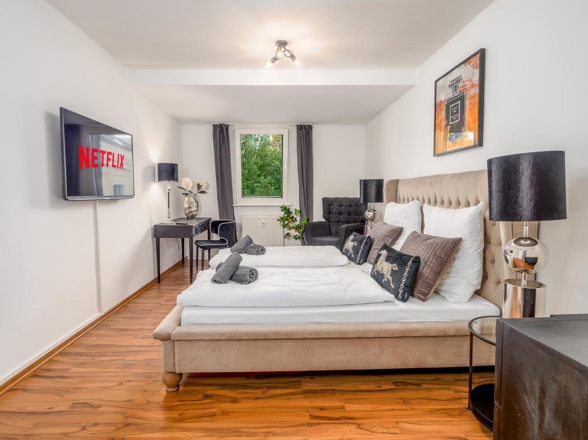 Gemuetliche & Individuelle Ferienwohnungen In Krefeld - Junik Apartments Екстер'єр фото