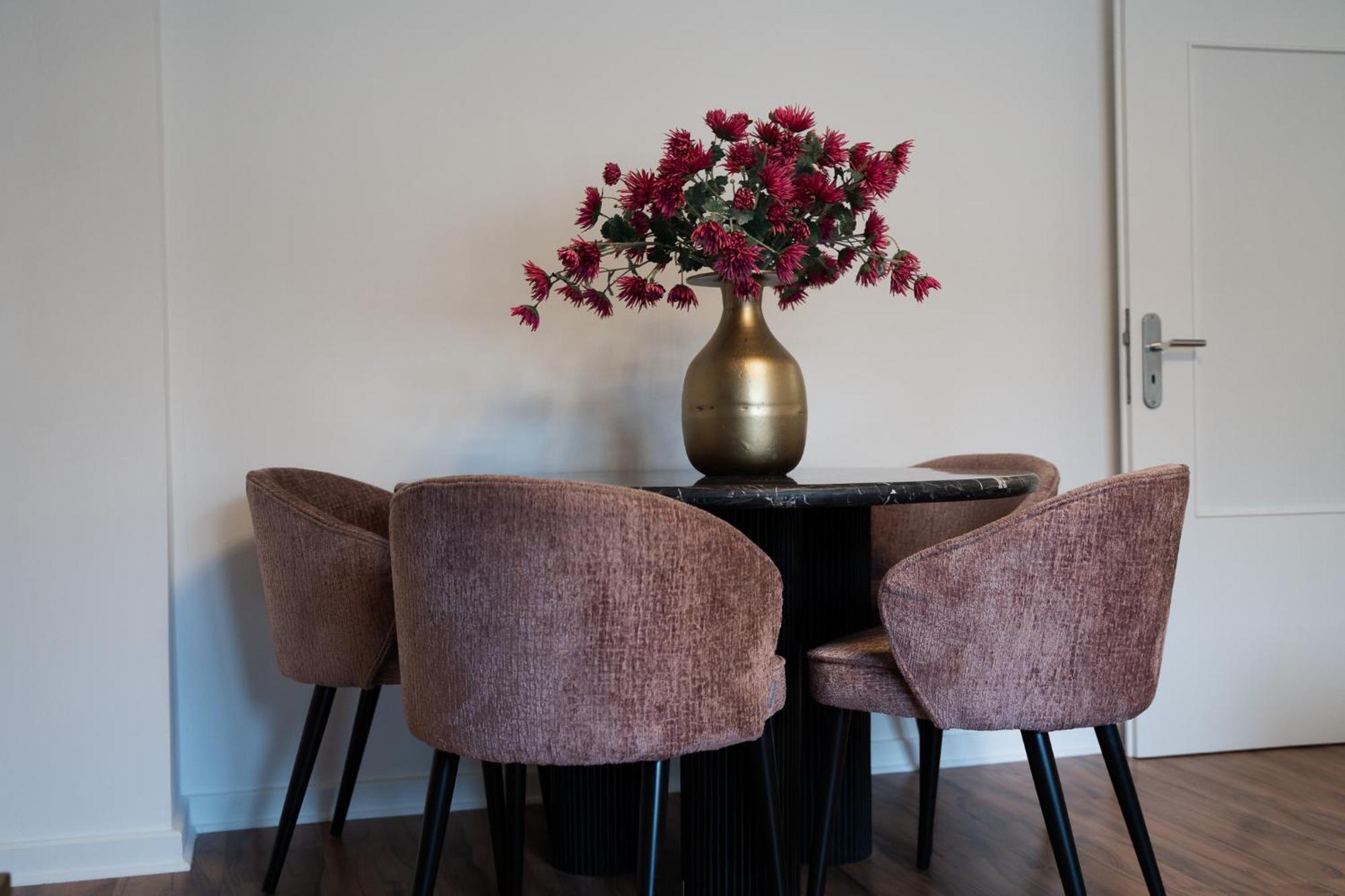 Gemuetliche & Individuelle Ferienwohnungen In Krefeld - Junik Apartments Екстер'єр фото