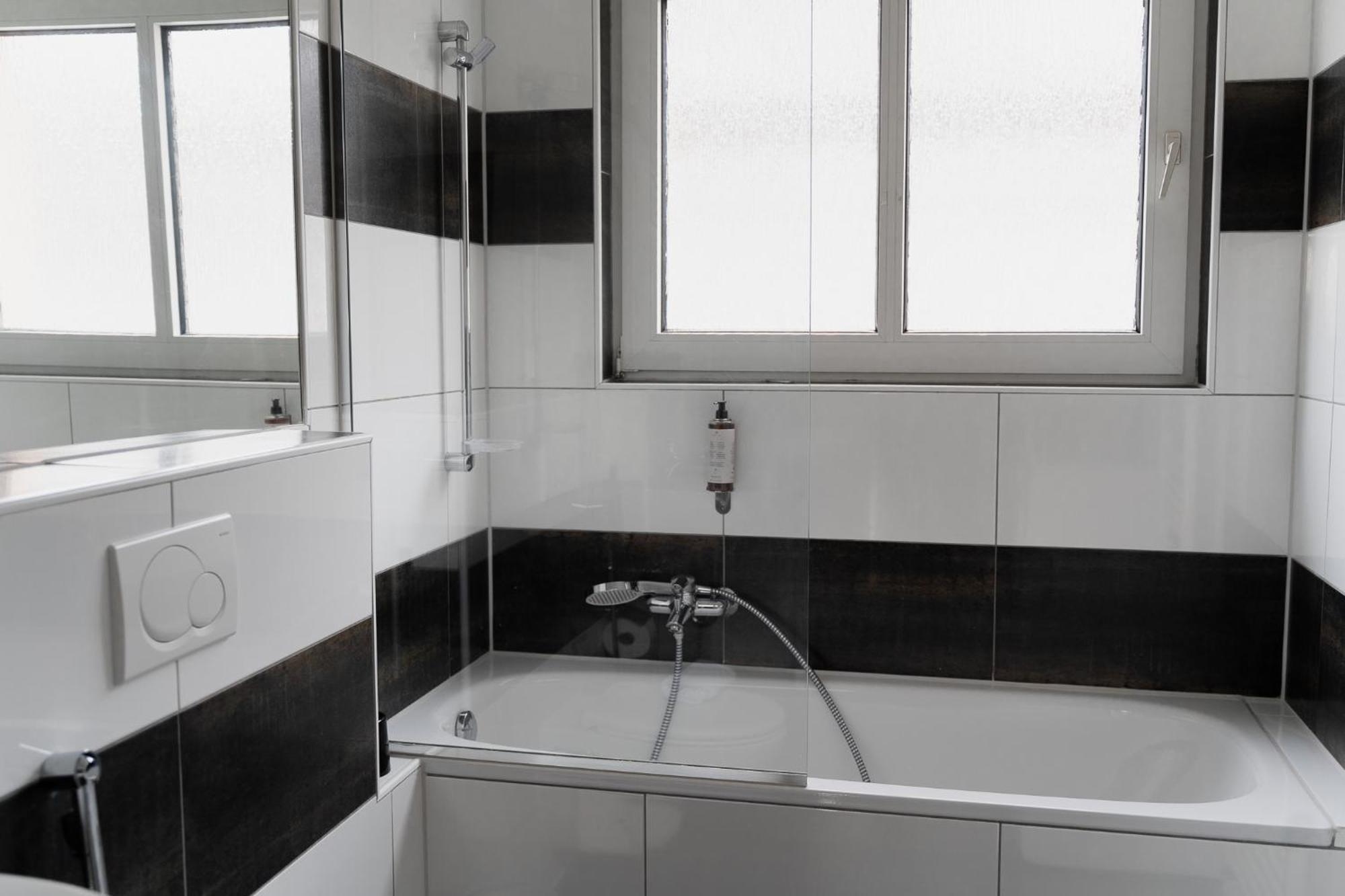 Gemuetliche & Individuelle Ferienwohnungen In Krefeld - Junik Apartments Номер фото